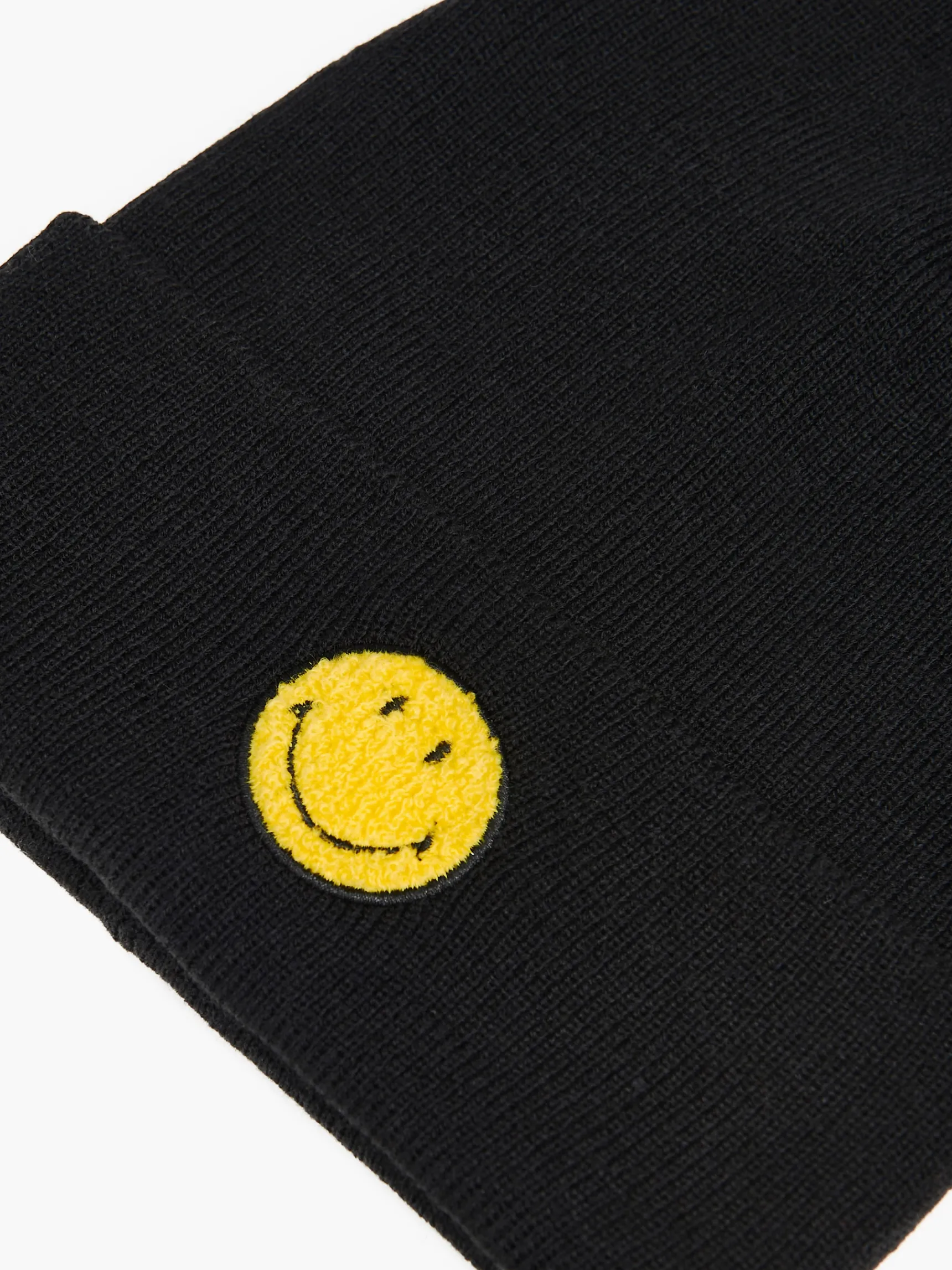 Cropp Czarna czapka beanie z naszywką Smiley® | Czapki