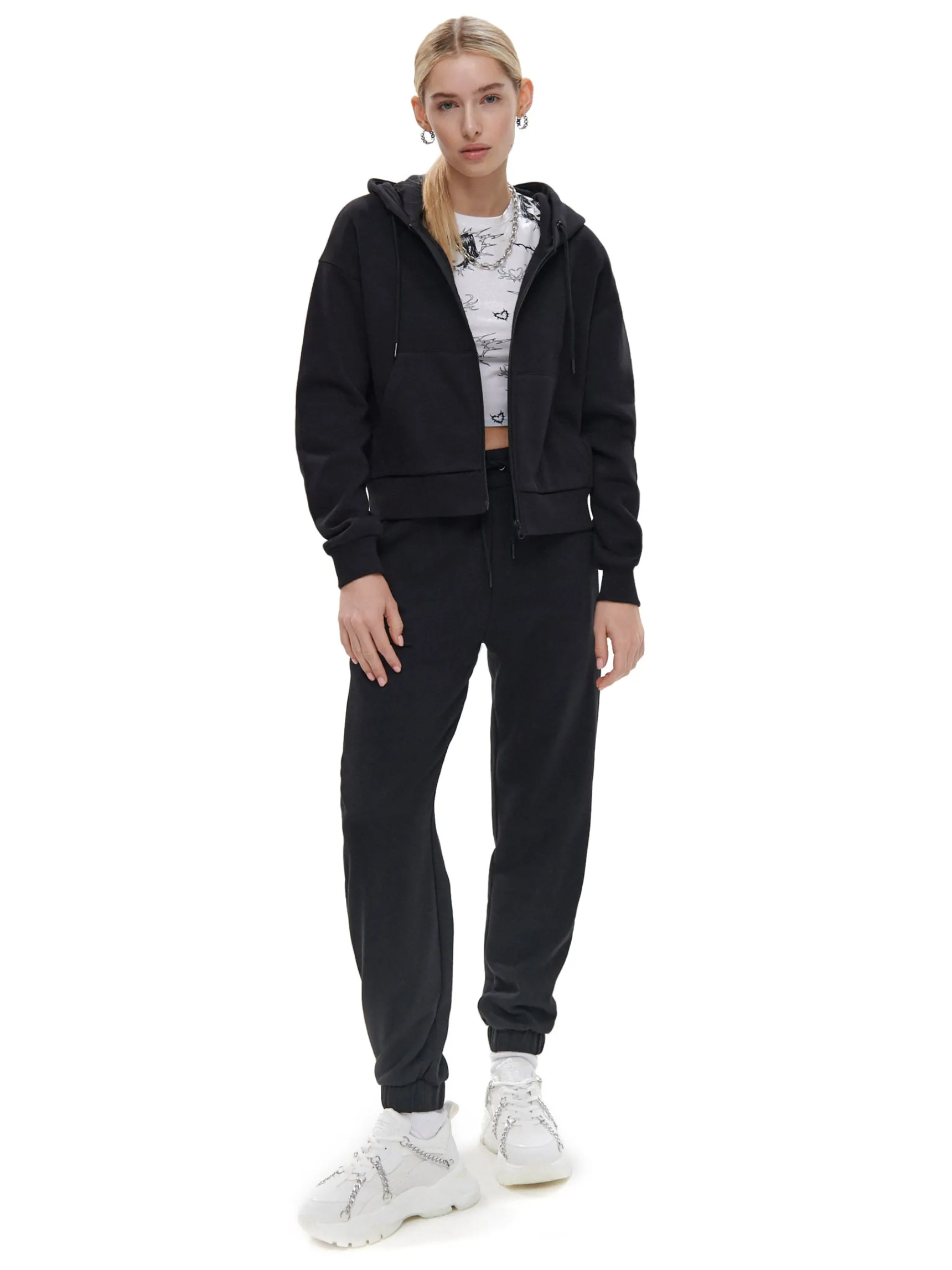 Cropp Czarne dresowe spodnie jogger | Spodnie