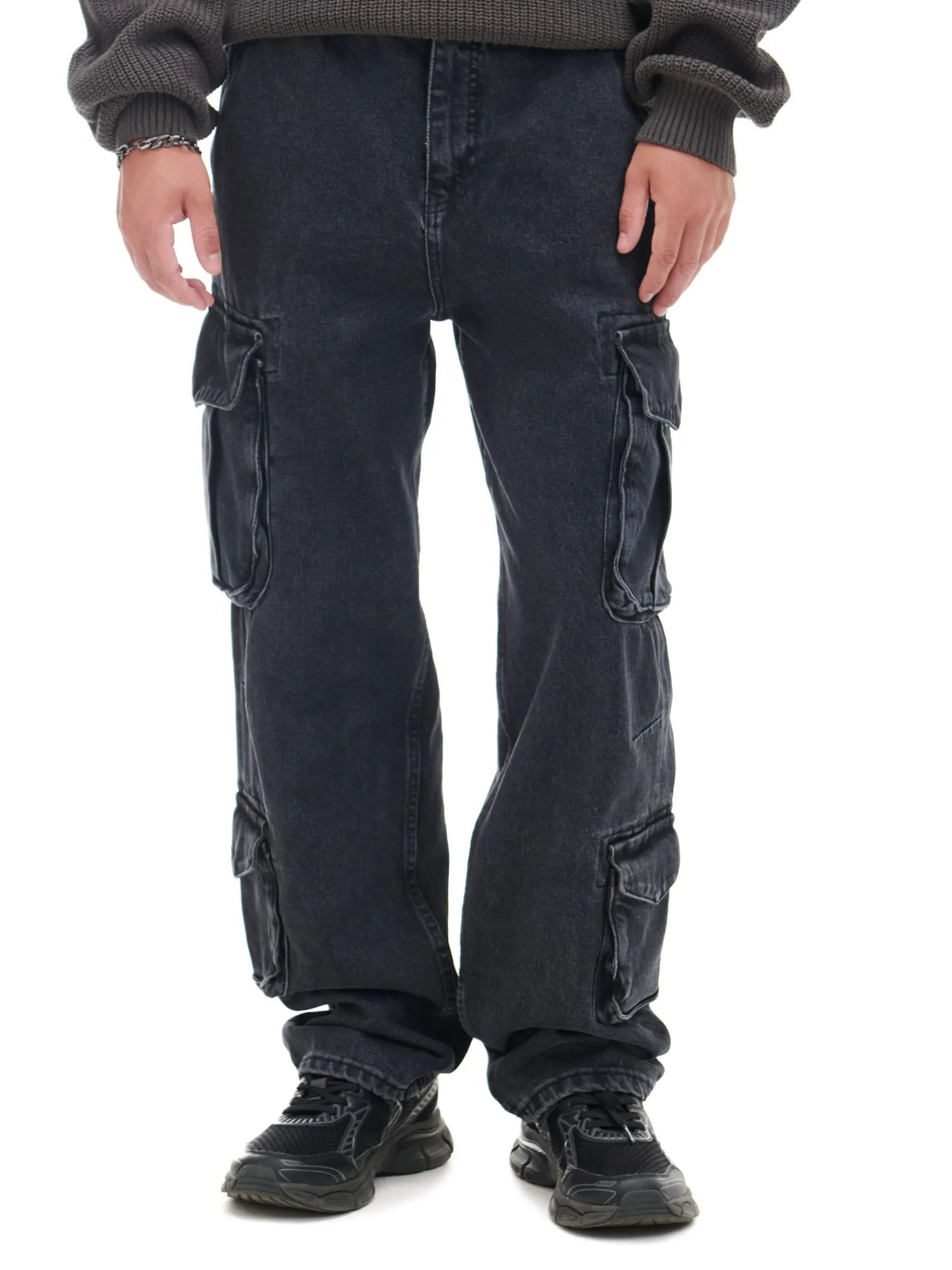 Cropp Czarne jeansy baggy z kieszeniami cargo | Jeansy | Baggy