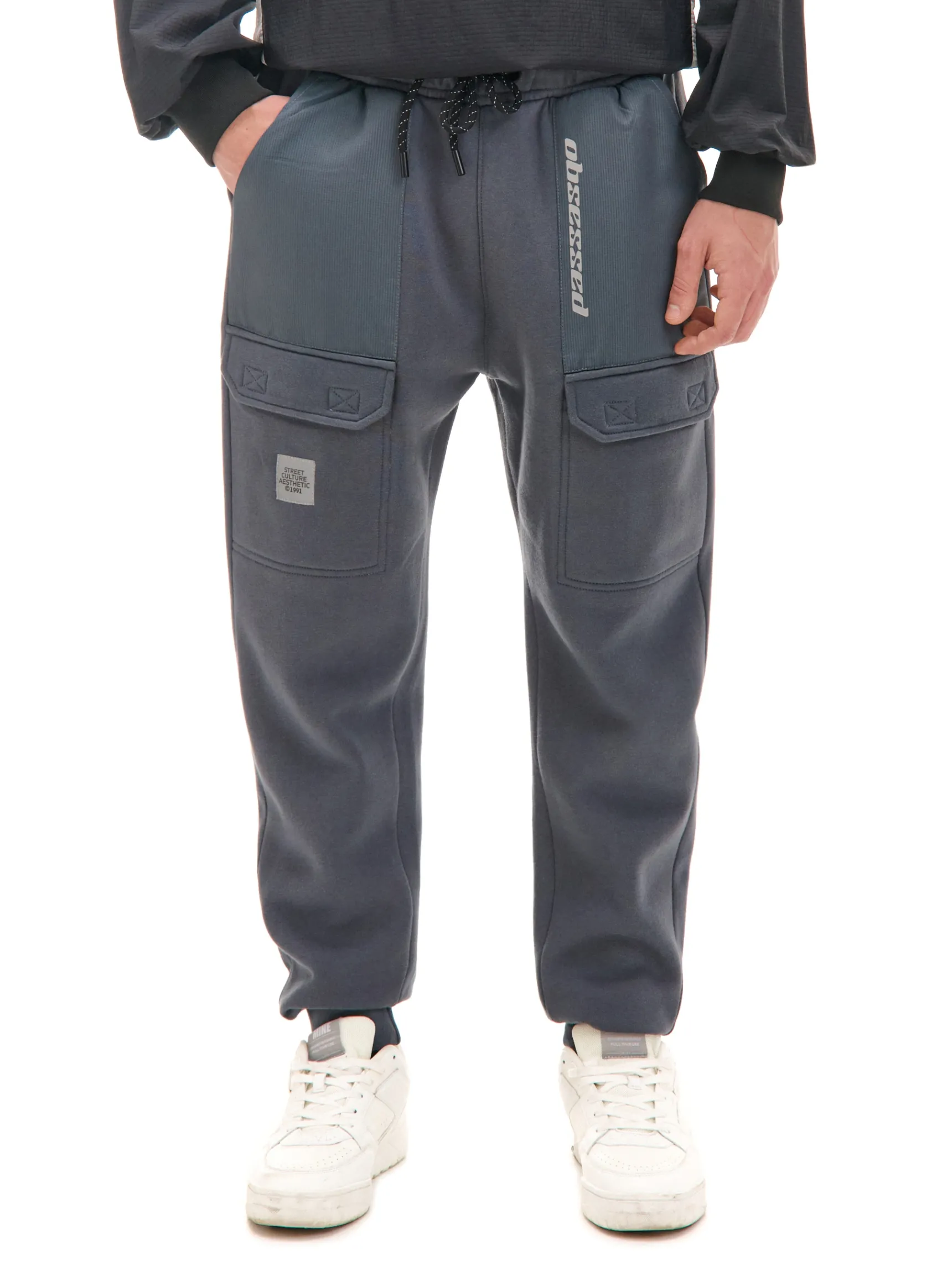 Cropp Dresowe joggery z efektem reflective | Spodnie