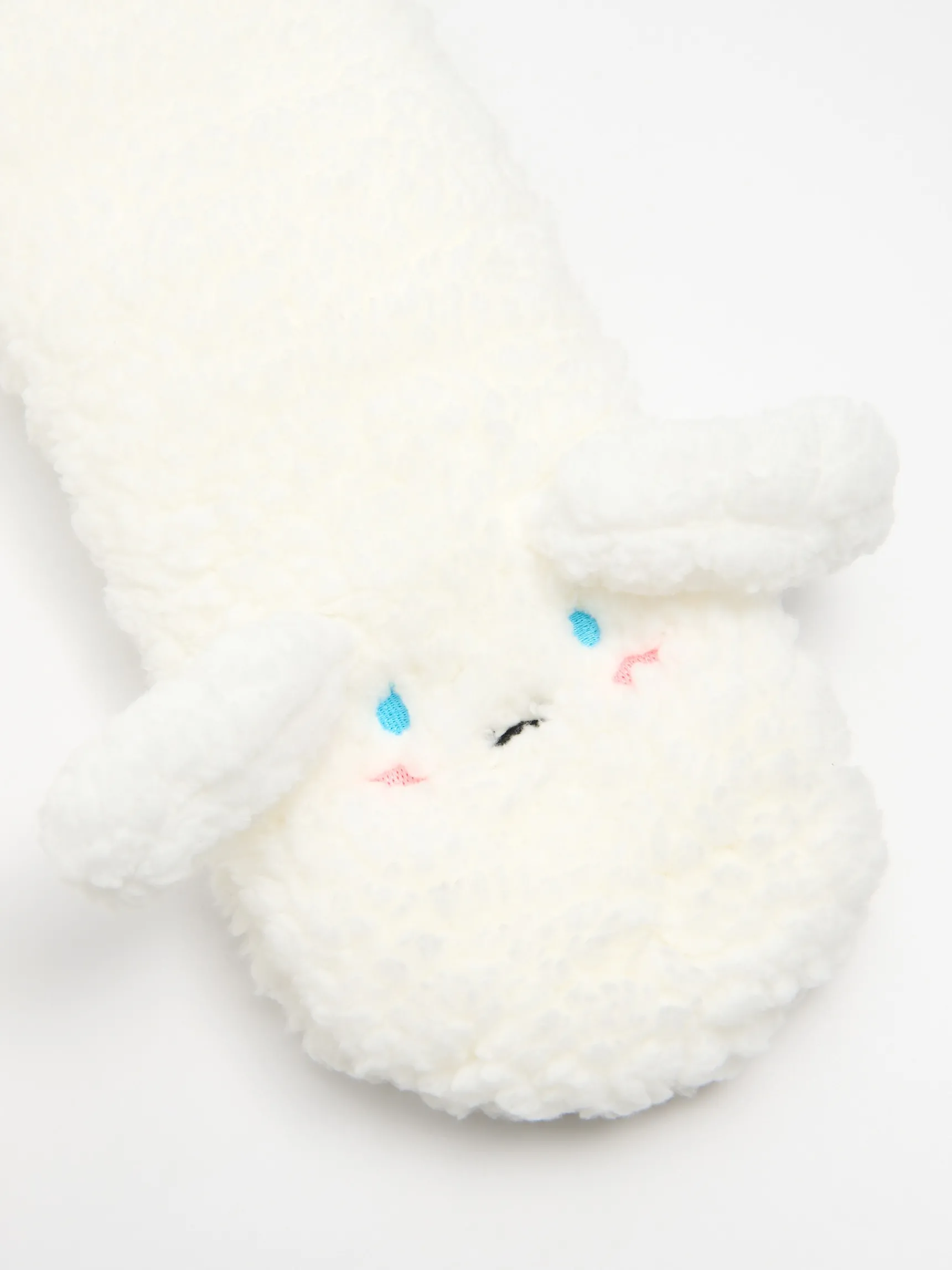 Cropp Pluszowe skarpetki Cinnamoroll | Cozy | Skarpety, Rajstopy